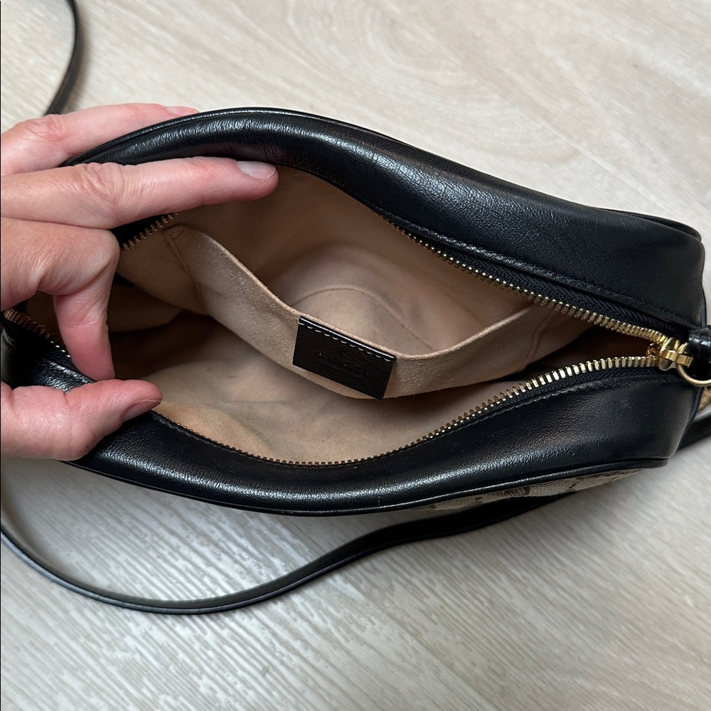 Gucci Marmont black leather, gold & monogram GG crossbody - Picture 9 of 9